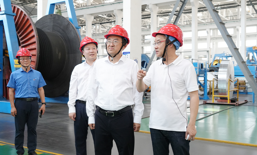 省人社廳朱從明廳長調(diào)研上上電纜 鼓勵企業(yè)發(fā)揮示范作用穩(wěn)崗擴(kuò)崗促就業(yè)